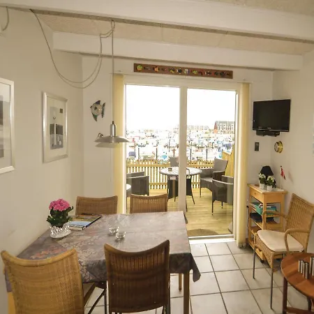 Two-bedroom Holiday In Glesborg